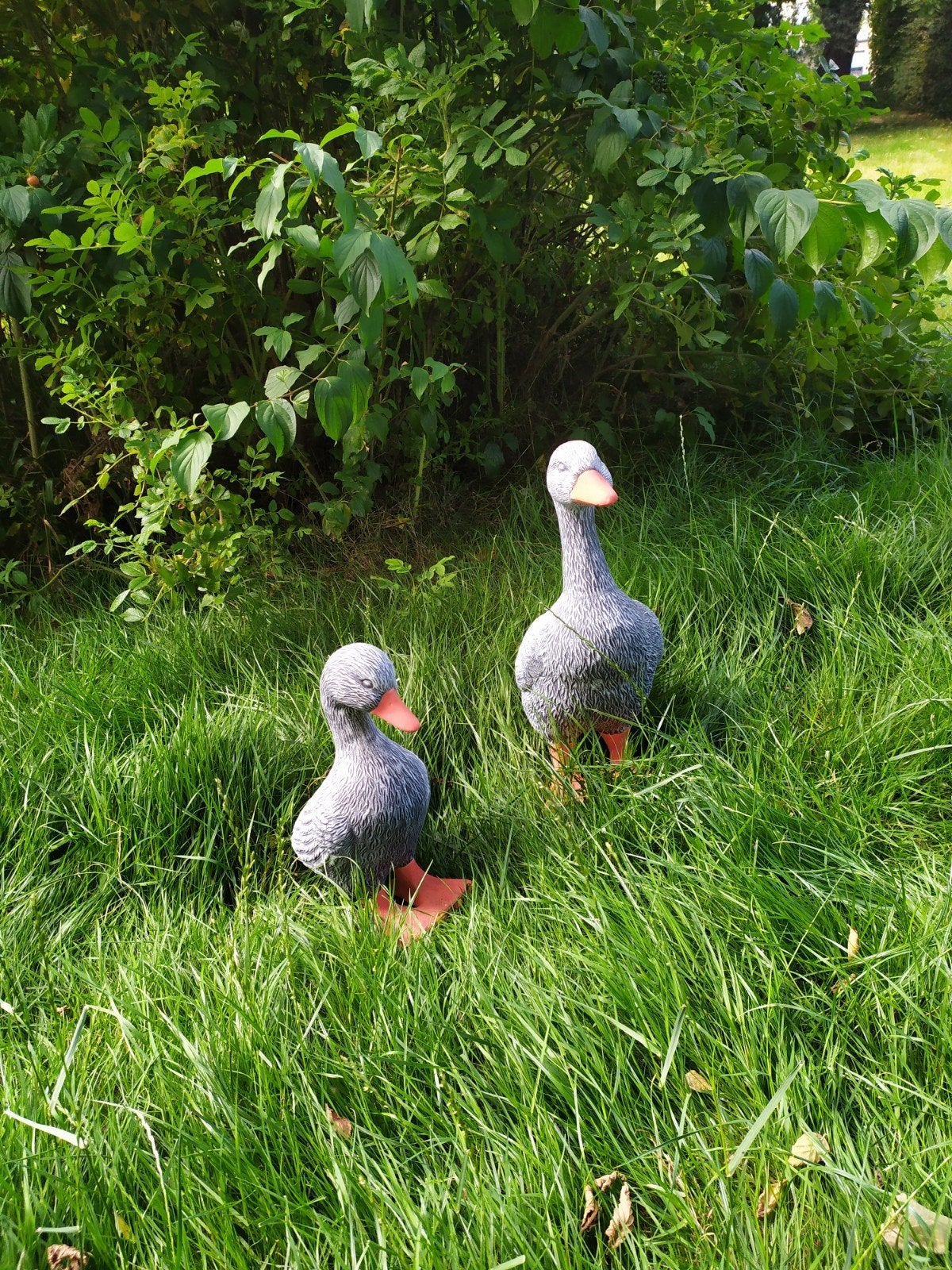 Prachtige eend met baby in vorstbestendige keramiek handpai, Tuin en Terras, Ophalen