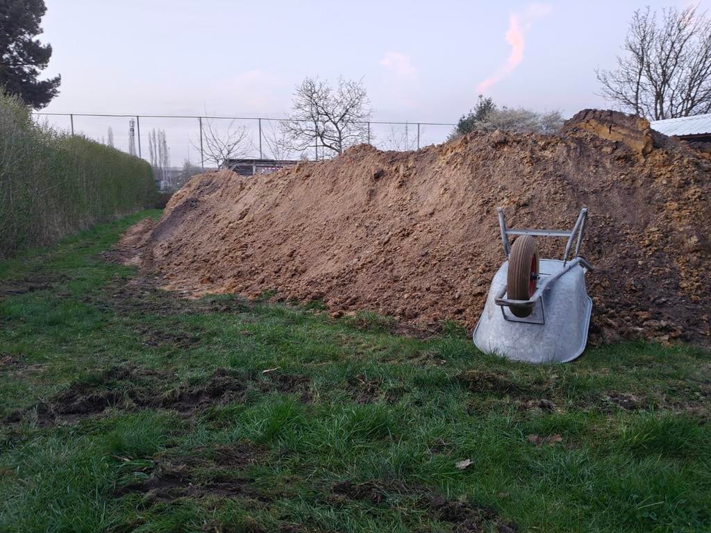 Aanvulgrond gratis, Enlèvement