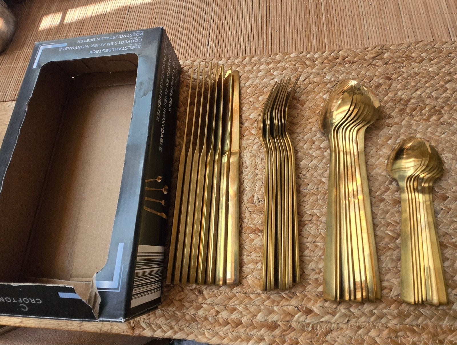 gouden bestek 32 delig  nieuwe, Ophalen