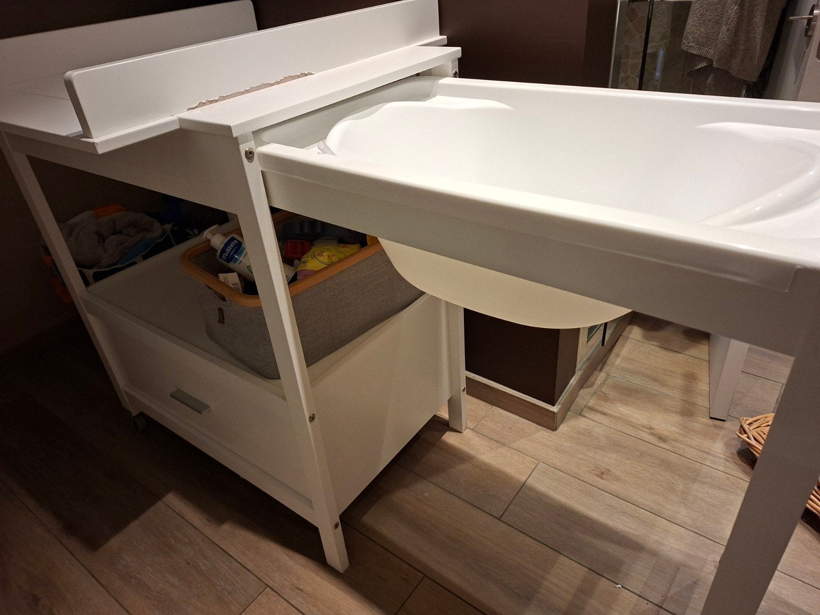 Verzorgingstafel met babybad, Kinderen en Baby's, Ophalen