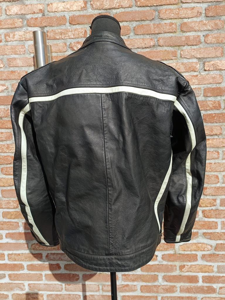 Ducati jack, Motoren, Ophalen