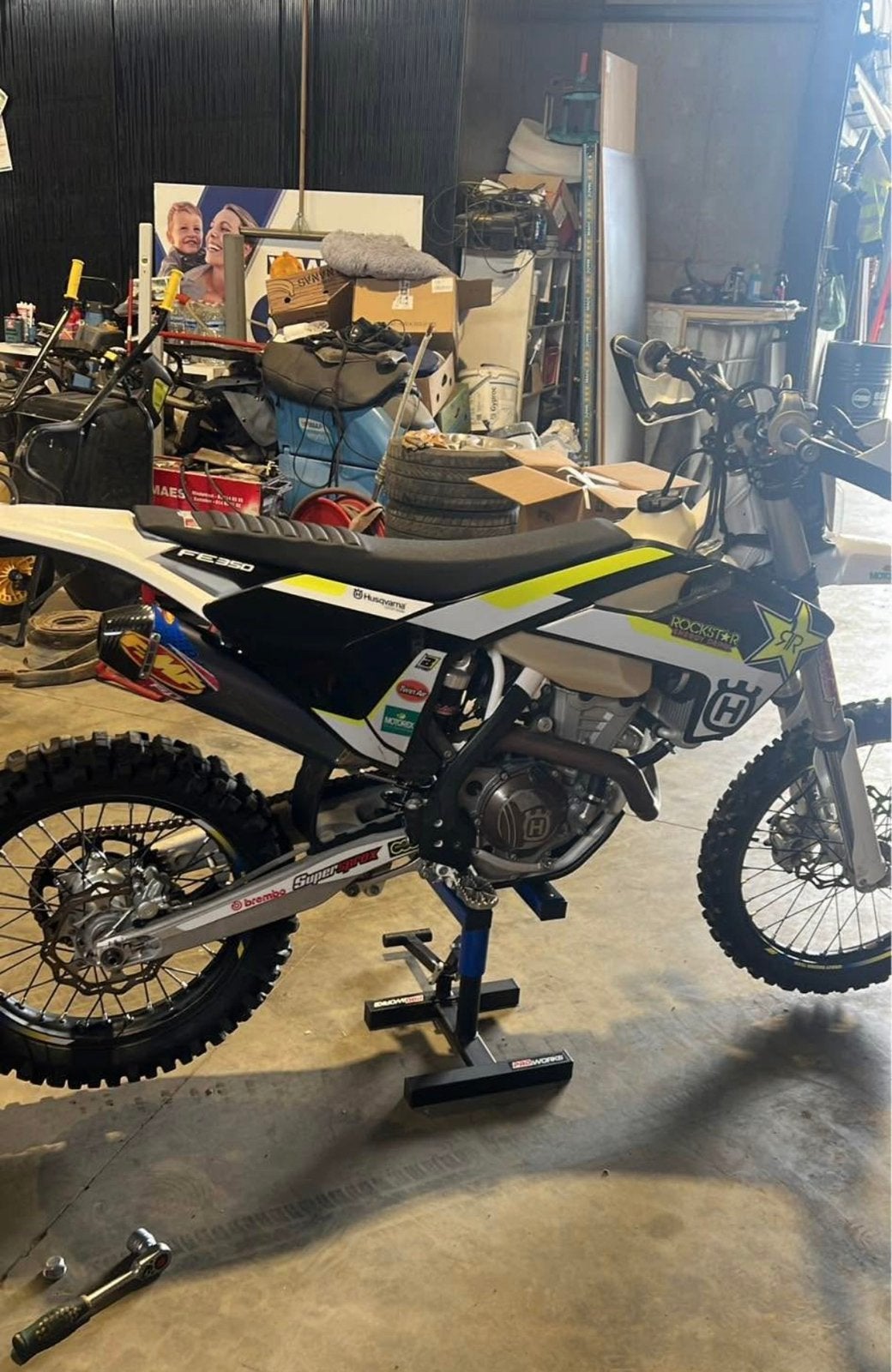 Husqvarna 350fe 2017, Fietsen en Brommers, Ophalen, Zo goed als nieuw