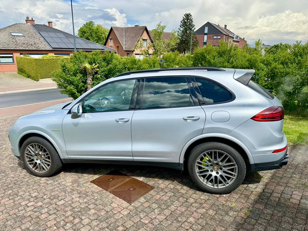 Porsche Cayenne S E-Hybride - GEKEURD V VERKOOP !, Auto's, Automaat, Cayenne, Zwart, 5 deurs