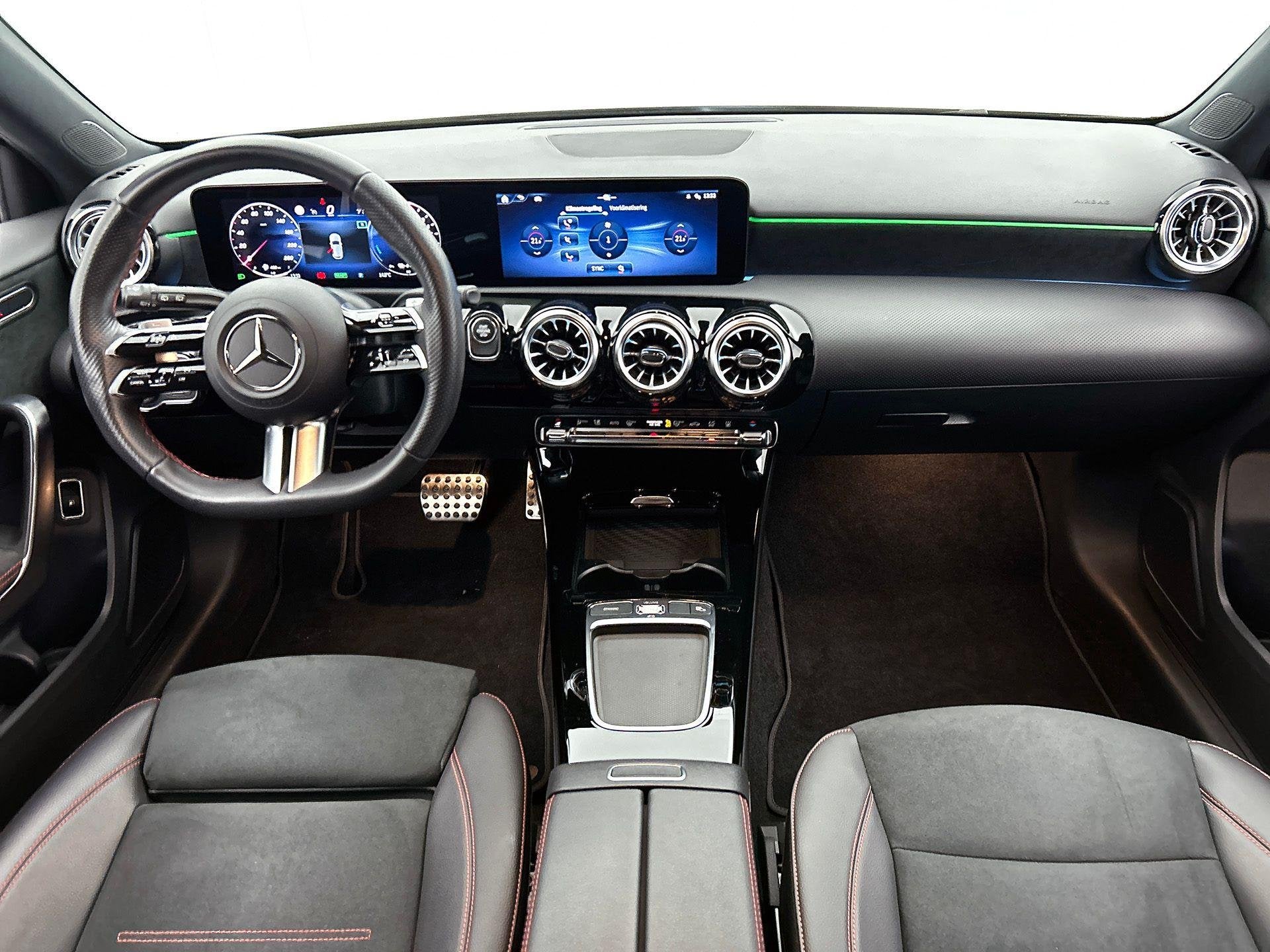 Mercedes-Benz A-klasse 250 e Hatchback AMG Line Night Pack |, Autos, https://public.car-pass.be/vhr/6ff7cac4-b3f3-4713-a26a-6060818ea636