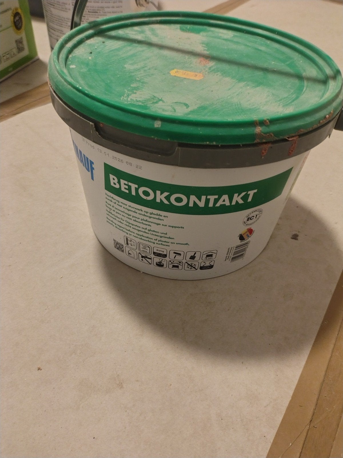 Knauf Beton contact 2L. Gratis, Minder dan 5 liter, Ophalen, Zo goed als nieuw