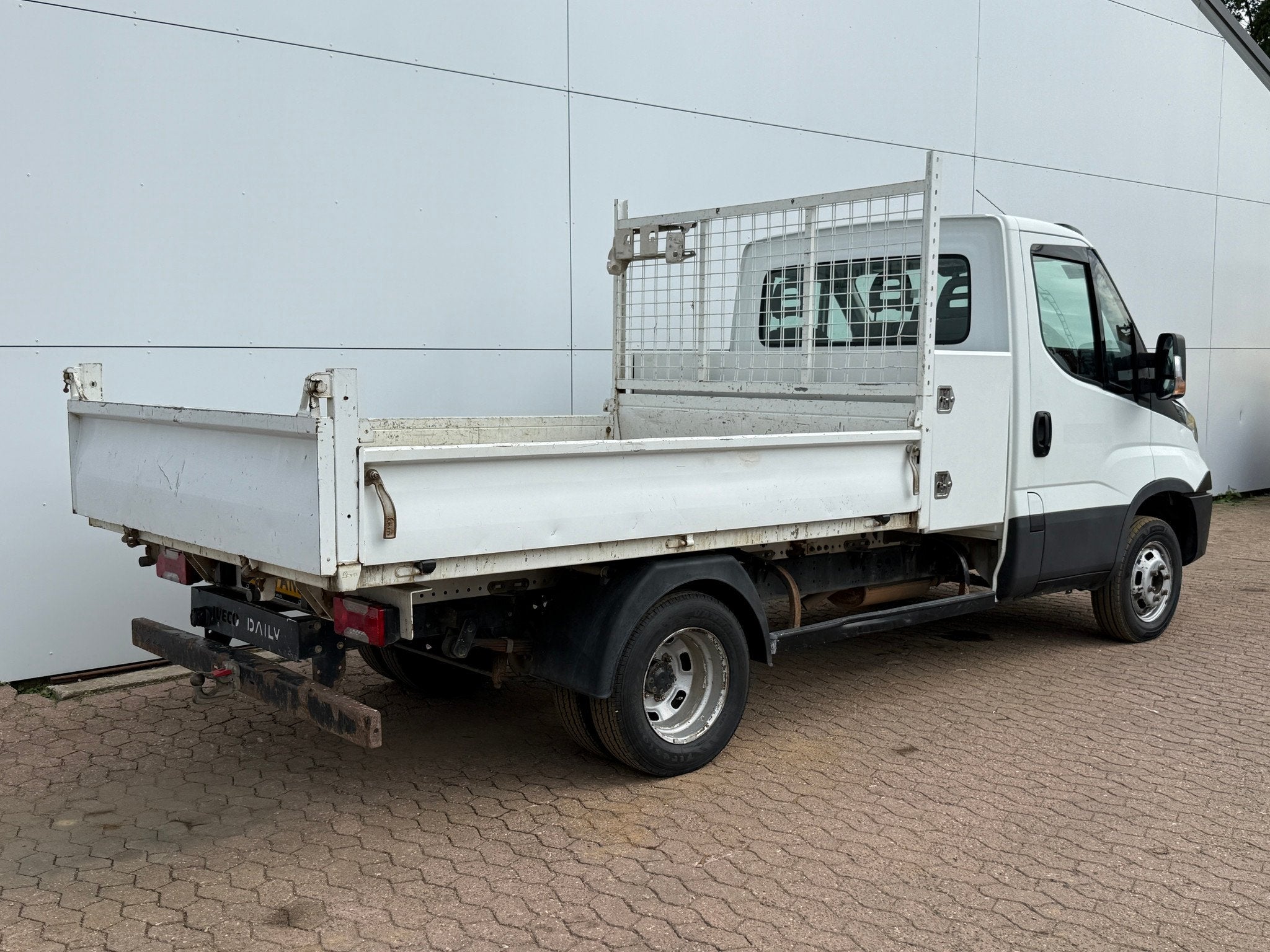 Iveco Daily 35C12 2.3 Kipper Dubbellucht Airco 3.5t Trekhaak, Autos, Achat, Euro 6, Entreprise, Boîte manuelle