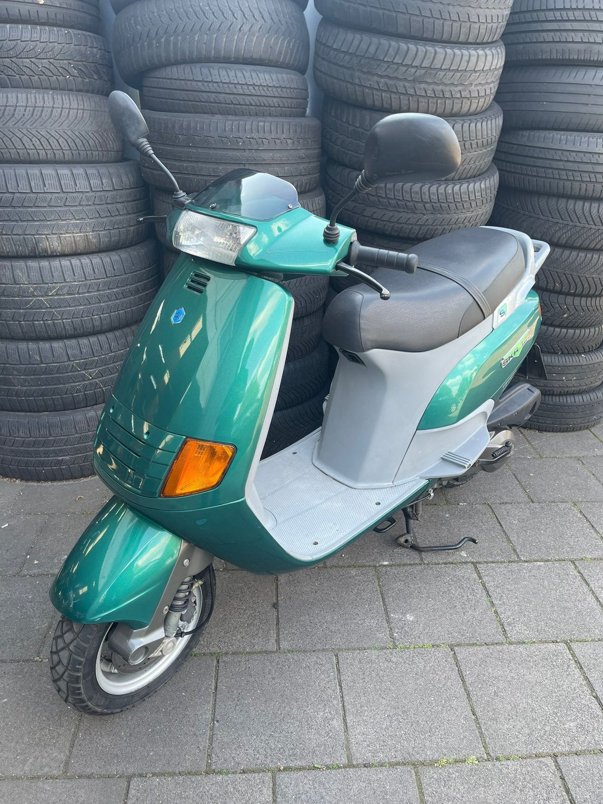 Piaggio SKR 125cc 2-Takt A1 7000km, Fietsen en Brommers, Scooters | Piaggio, Zo goed als nieuw, Overige modellen, Benzine, Ophalen