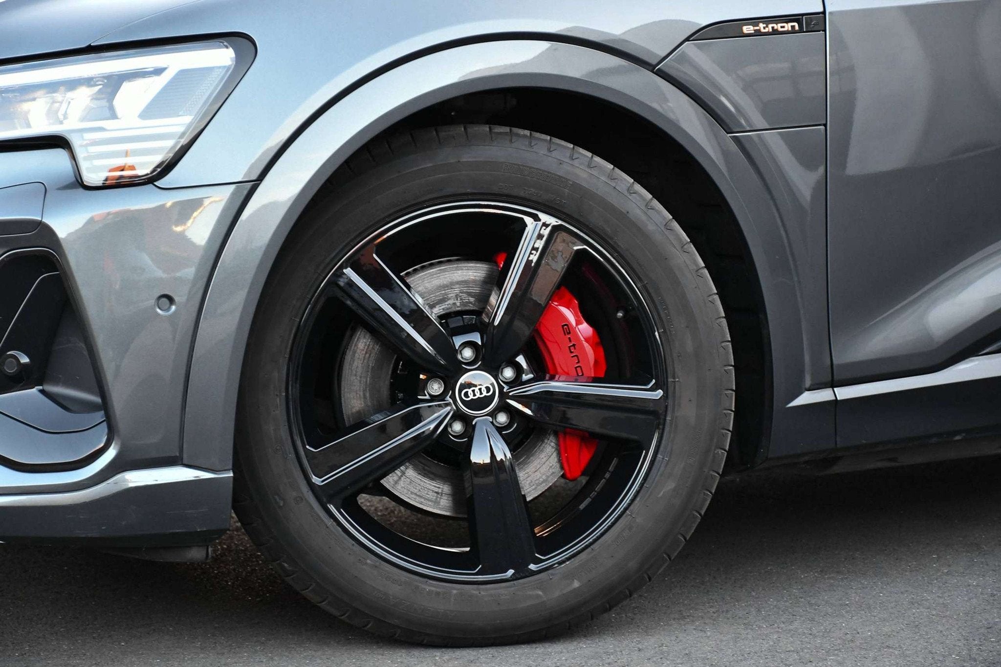 Audi e-tron *QUATTRO*SPORTBACK*S-LINE*MEMORY*360 CAM*LEDER*, Auto's, Automaat, 230 kW, Gebruikt, 313 pk