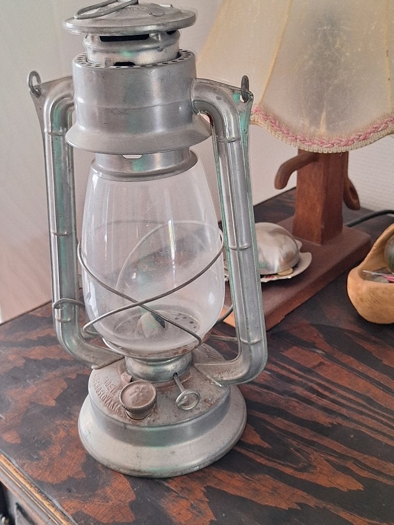 petroleum lamp klassiek, Ophalen