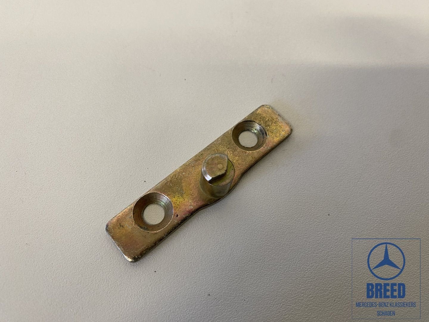 NOS slotvanger schuifdeur Mercedes-Benz W601 W602 W611 T1 TN, Neuf, -, -, Enlèvement ou Envoi