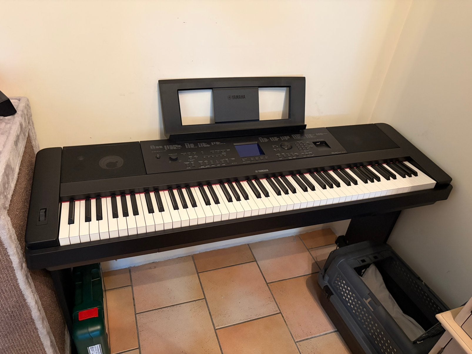 Yamaha portable grand piano dcx 660, Muziek en Instrumenten, Piano's, Ophalen, Zo goed als nieuw, Zwart, Piano