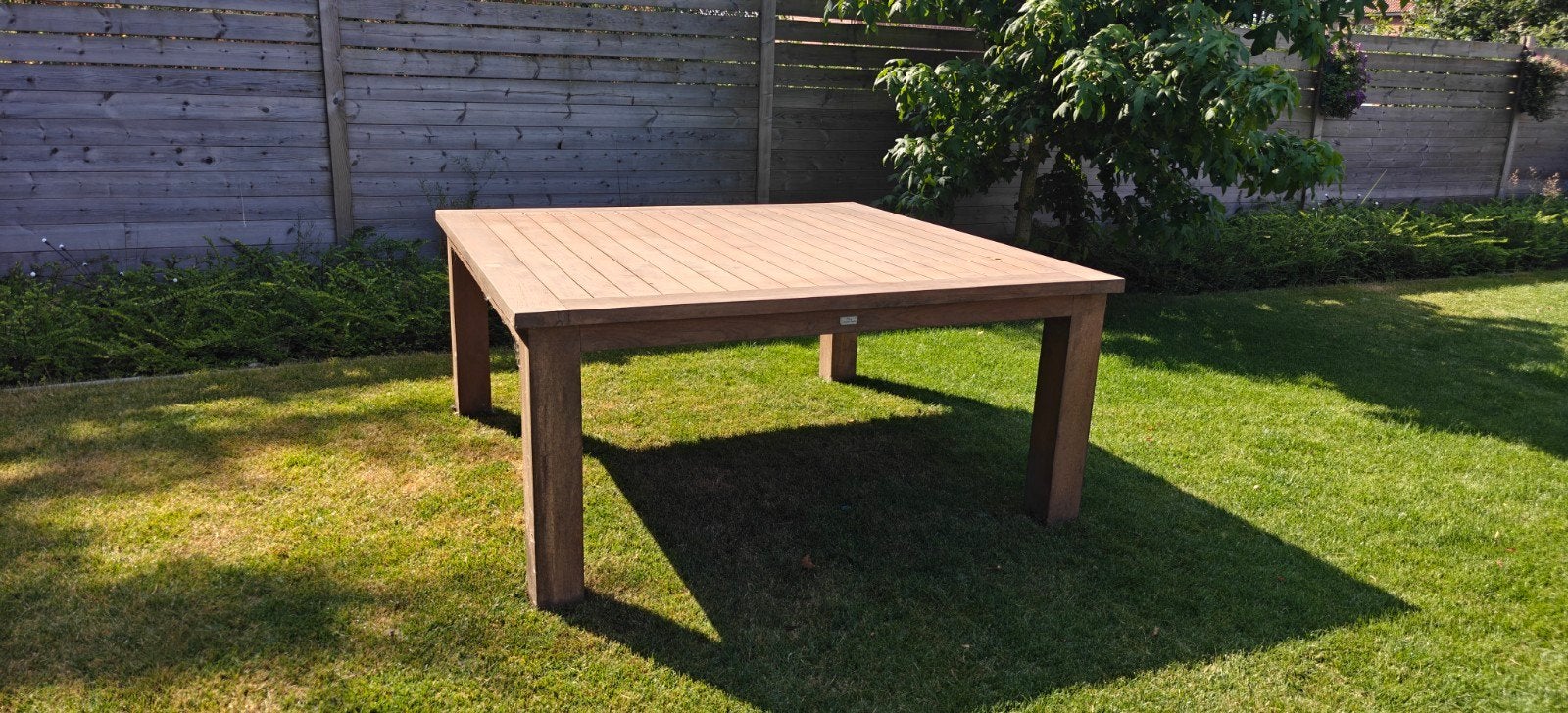 tuintafel in teak, Jardin & Terrasse, Tables de jardin, Enlèvement, Comme neuf, Carré, Bois