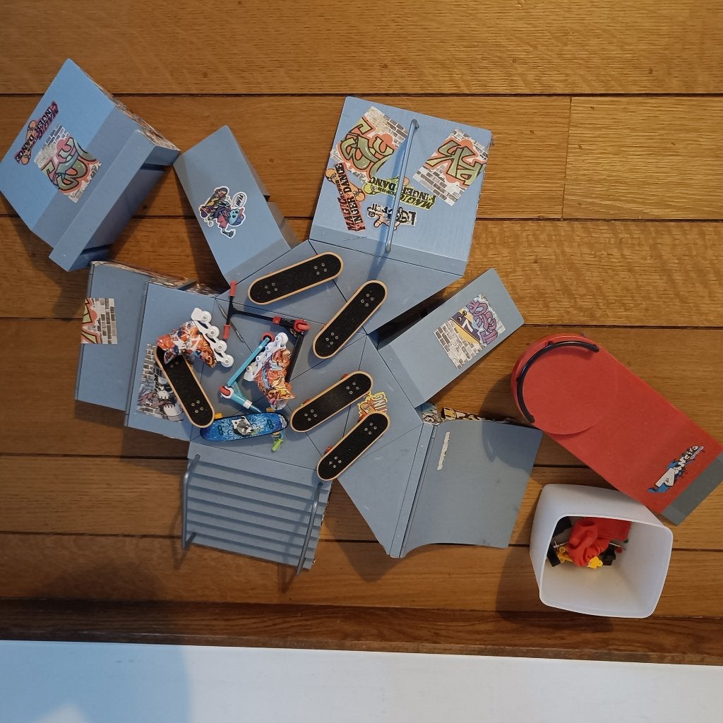 Skatepark en fingerboards, Ophalen, Zo goed als nieuw