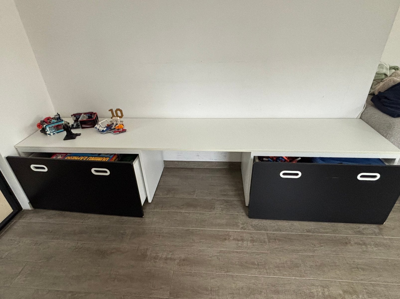 Sliders Ikea avec tablette, Enlèvement, Comme neuf