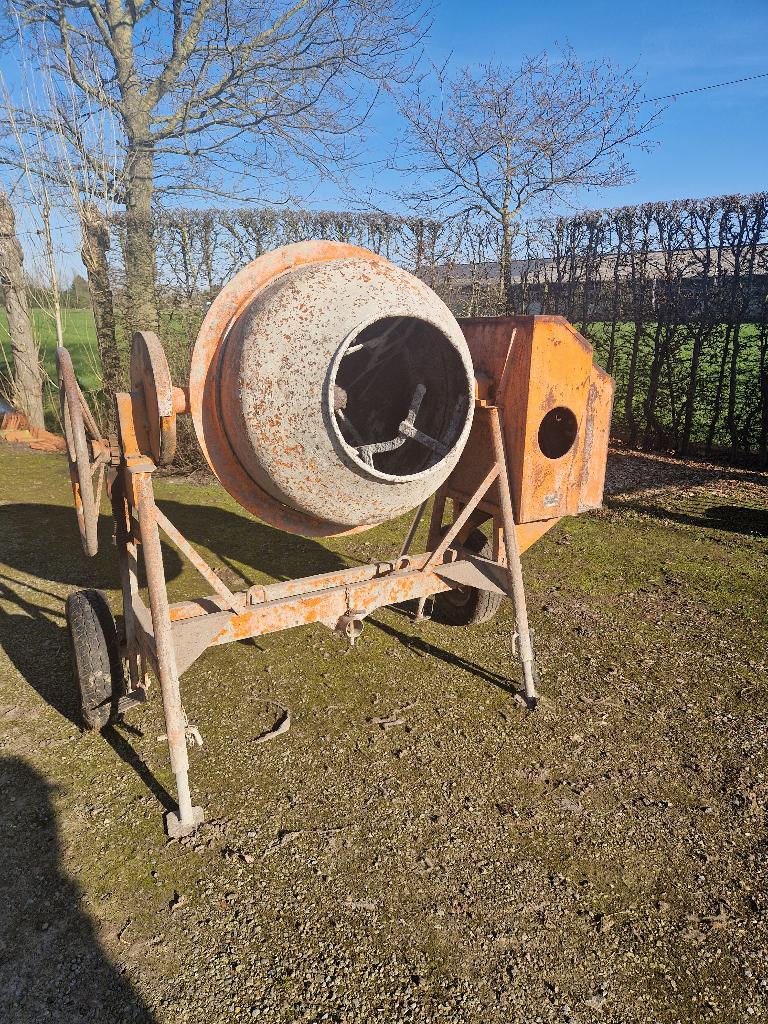te koop: Betonmolen, Bricolage & Construction, Bétonnières, Utilisé, Enlèvement