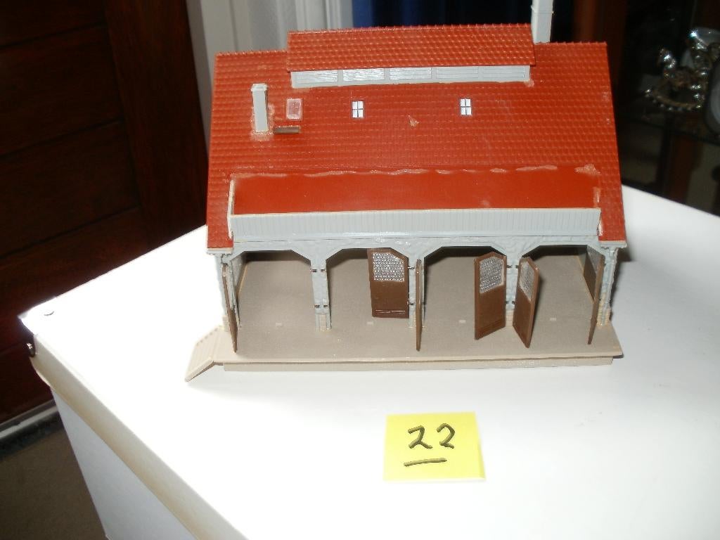 Vollmer/kibri Ho gebouw / voor bij de treinbaan., Hobby en Vrije tijd, Ophalen of Verzenden, Gebruikt, Brug, Tunnel of Gebouw