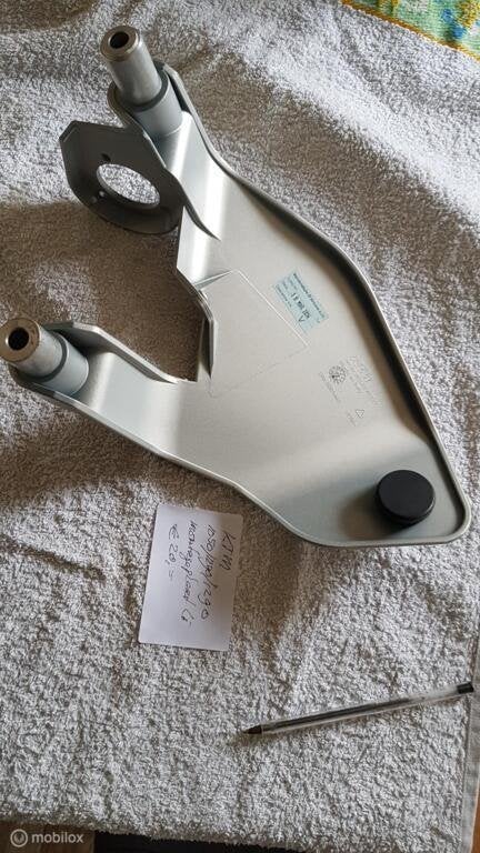 KTM 1050/1190/1290 Tankbevestiging origineel l KTM Enduro, Motos, Enlèvement ou Envoi, Utilisé