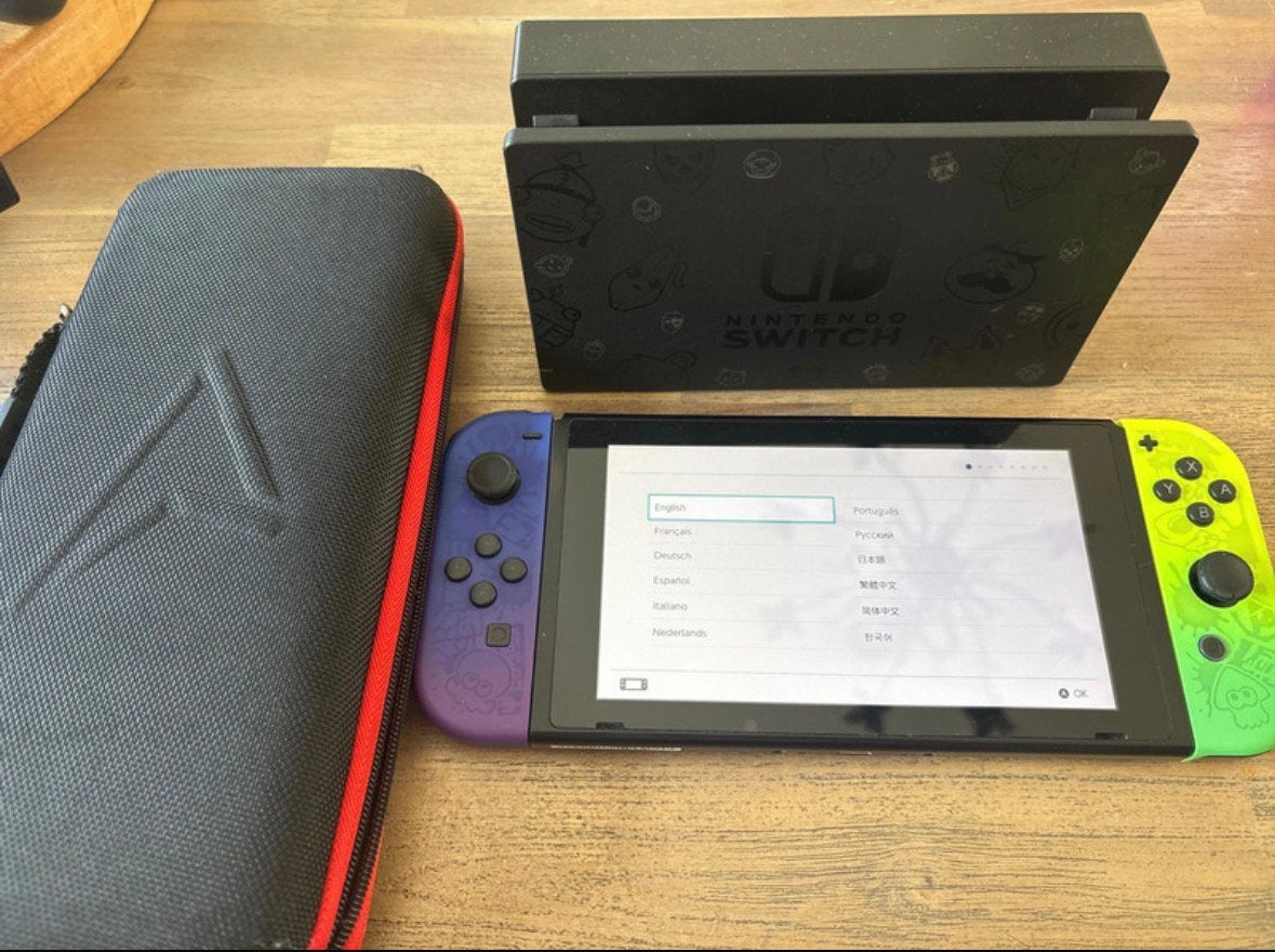 Nintendo Switch Fortnite Edition, Consoles de jeu & Jeux vidéo, Enlèvement, Comme neuf