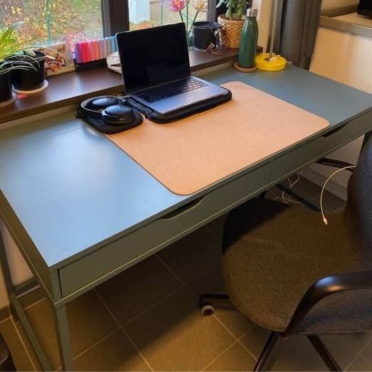 Bureau "Alex" - IKEA (vert sapin), Huis en Inrichting, Bureaus, Ophalen, Overige typen, Groen, 132 cm