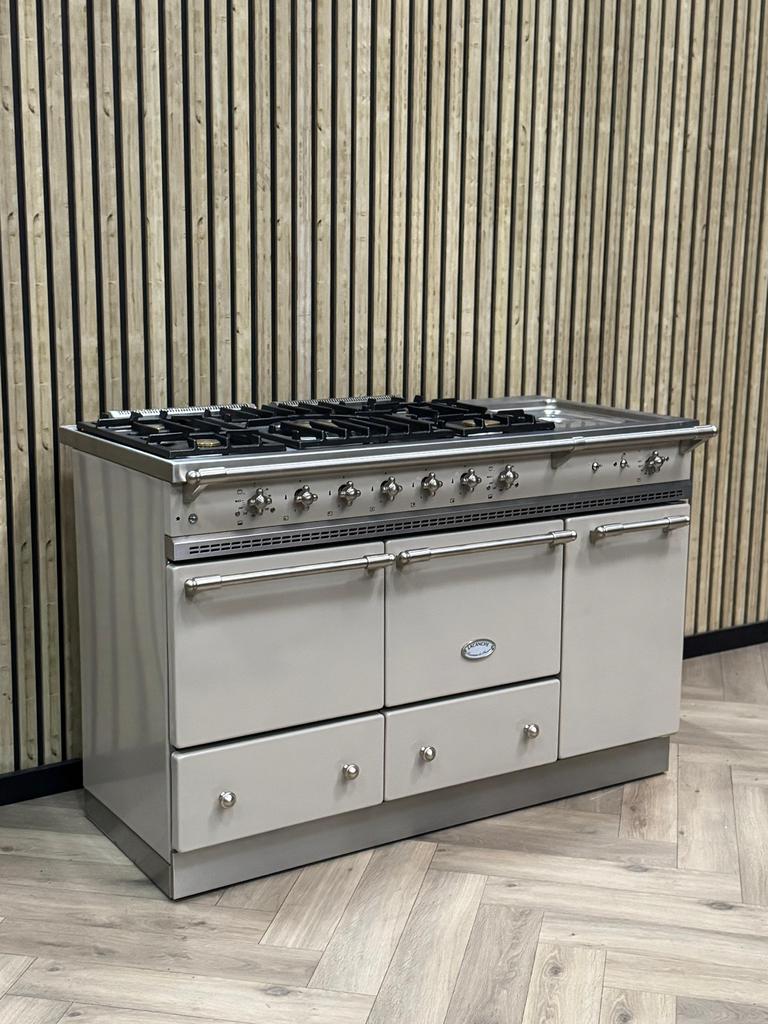 NOUVEAU Magnifique poêle Lacanche 140cm à gaz + multicuiseur, Enlèvement ou Envoi, Neuf, Gril, Gaz