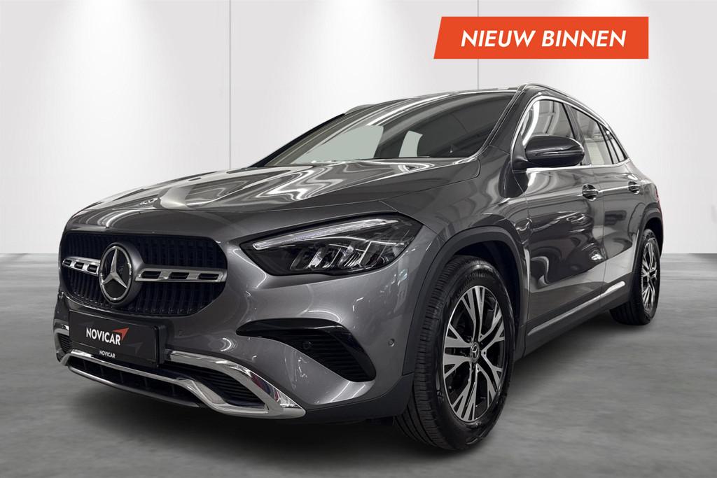 Mercedes-Benz GLA-klasse GLA 200, Auto's, Stof, Zwart, 4 cilinders, 1485 kg