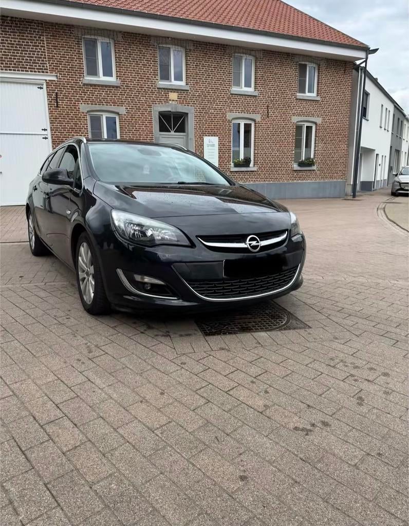 OPEL ASTRA Ecoflex Année : 2014 245 000 km, Euro 5, Achat, 4 portes, Particulier