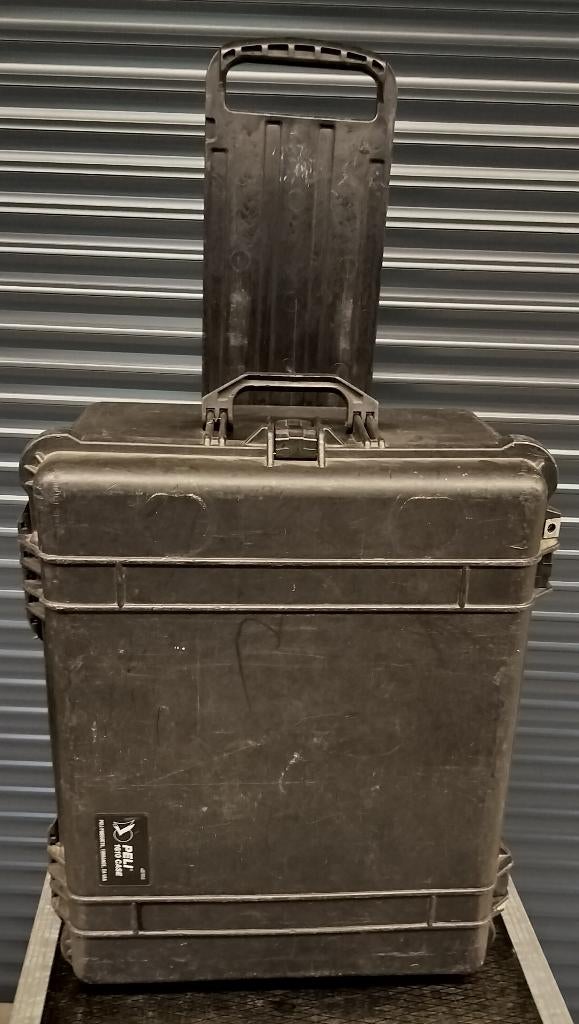 Pelicase PELI 1610 Valise de transport étanche chariot prof., Musique & Instruments, Boîtiers & Valises, Utilisé, Enlèvement ou Envoi