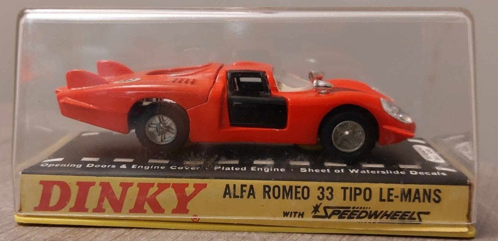 DINKY TOY ALFA ROMEO 33 LE MANS TE KOOP MET VERPAKKING, Ophalen of Verzenden, Zo goed als nieuw, Auto, Dinky Toys