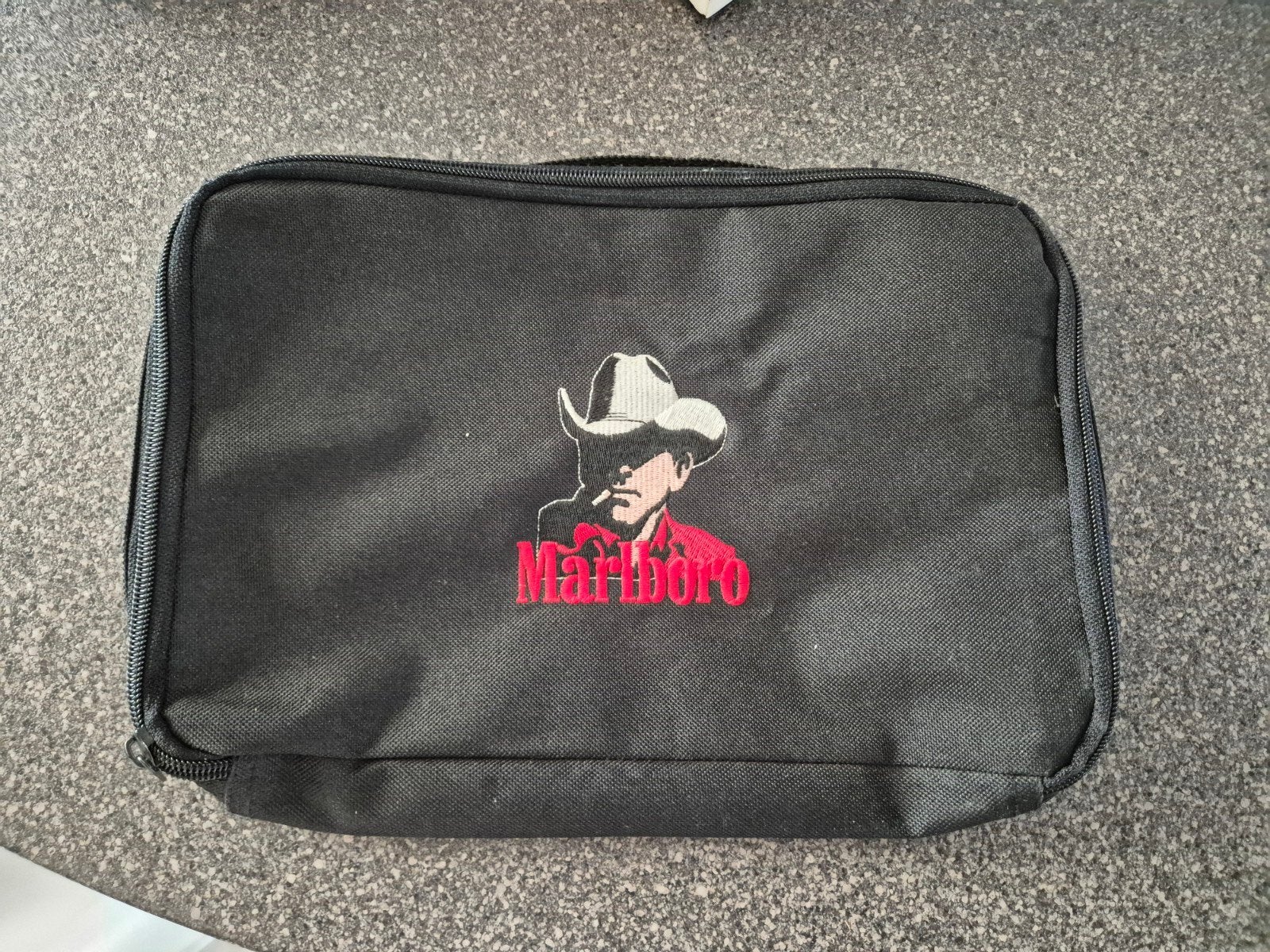 Pochette Malboro, Enlèvement ou Envoi, Cendrier