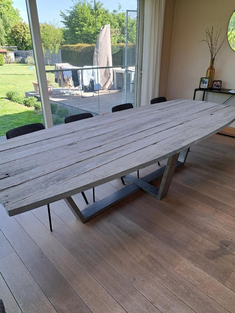 Tafel, Enlèvement