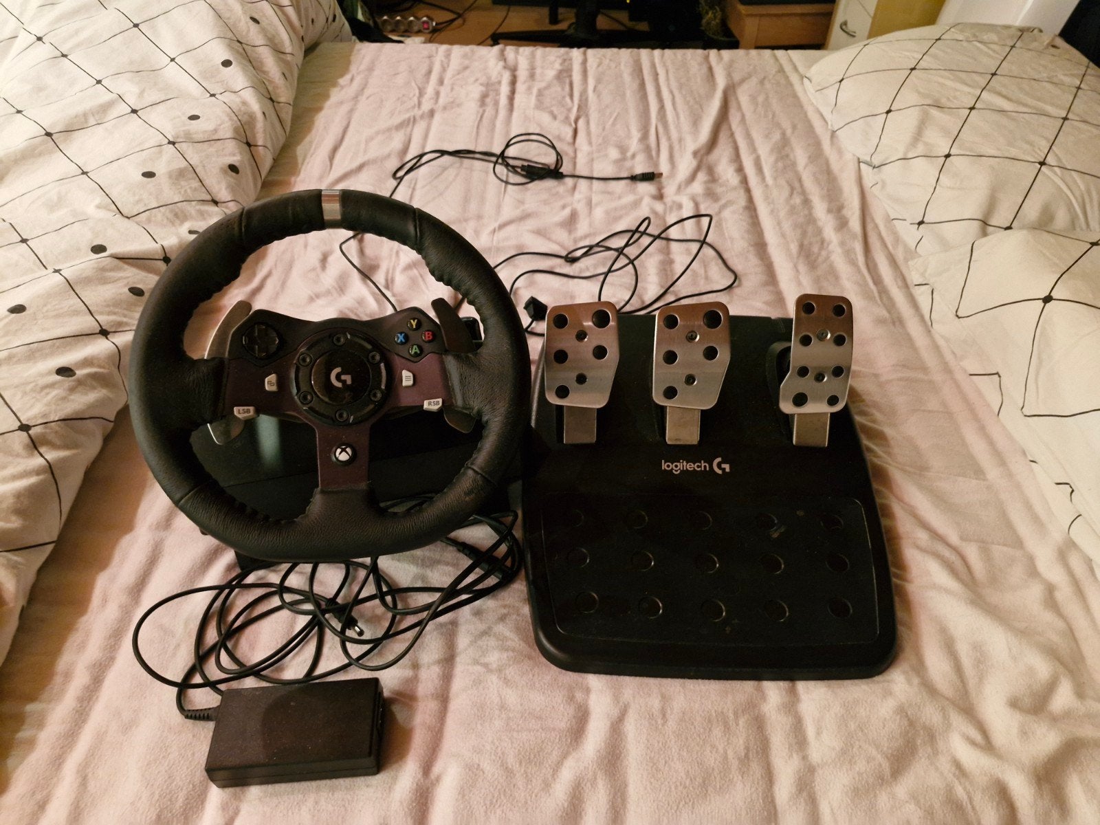 Volant Logitech G920, Consoles de jeu & Jeux vidéo, Enlèvement, Utilisé, Volant ou Accessoire de sport, Xbox One