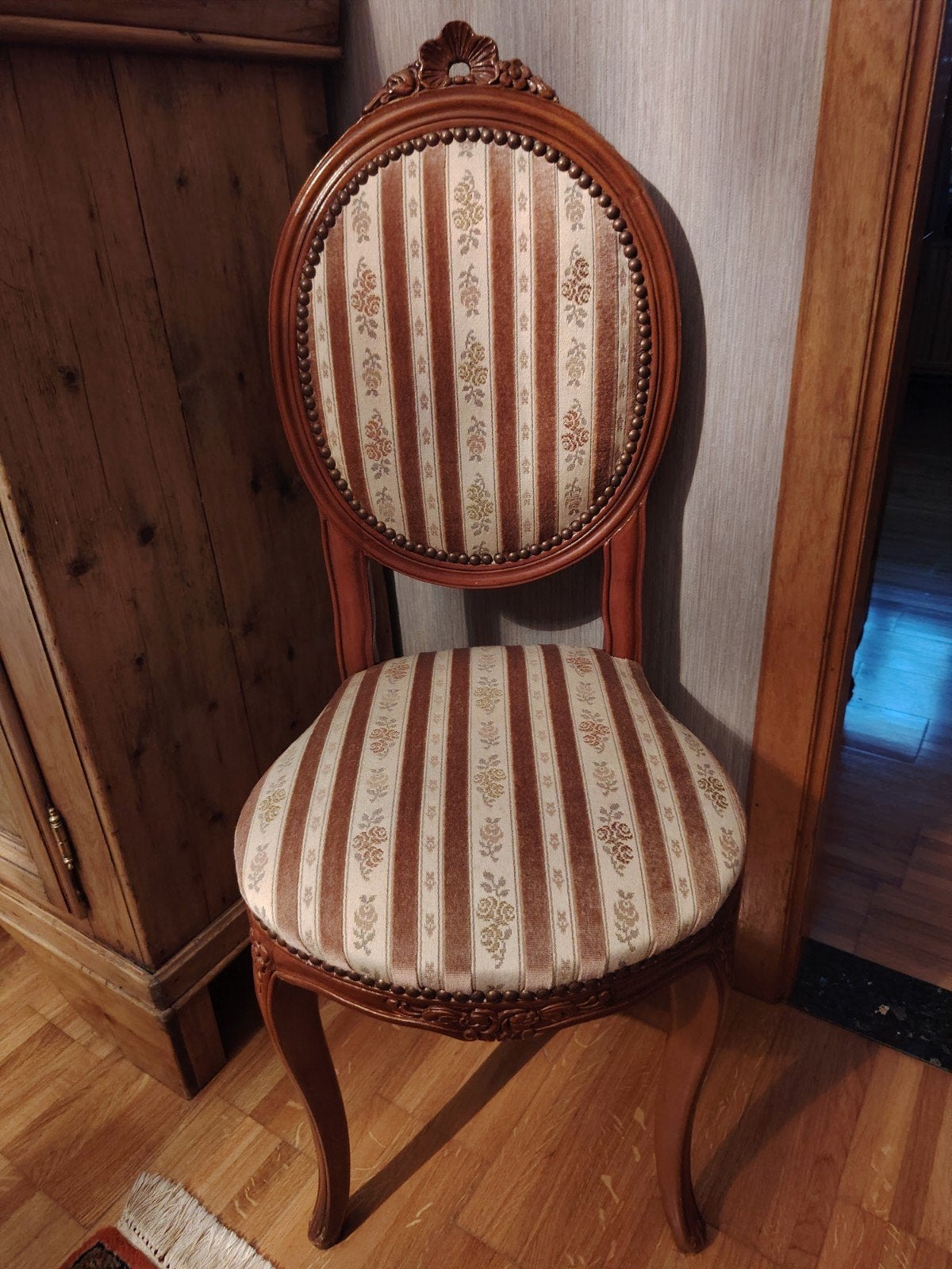 klassieke stoel in Louis XVI-STIJL (Perfecte staat), Ophalen