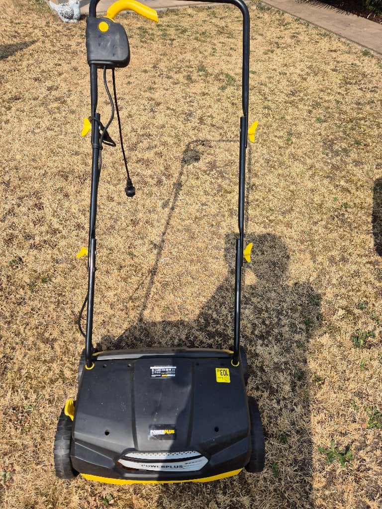 Verticuteermachine, Tuin en Terras, Verticuteermachines, Ophalen, Zo goed als nieuw, Elektrisch, Powerplus