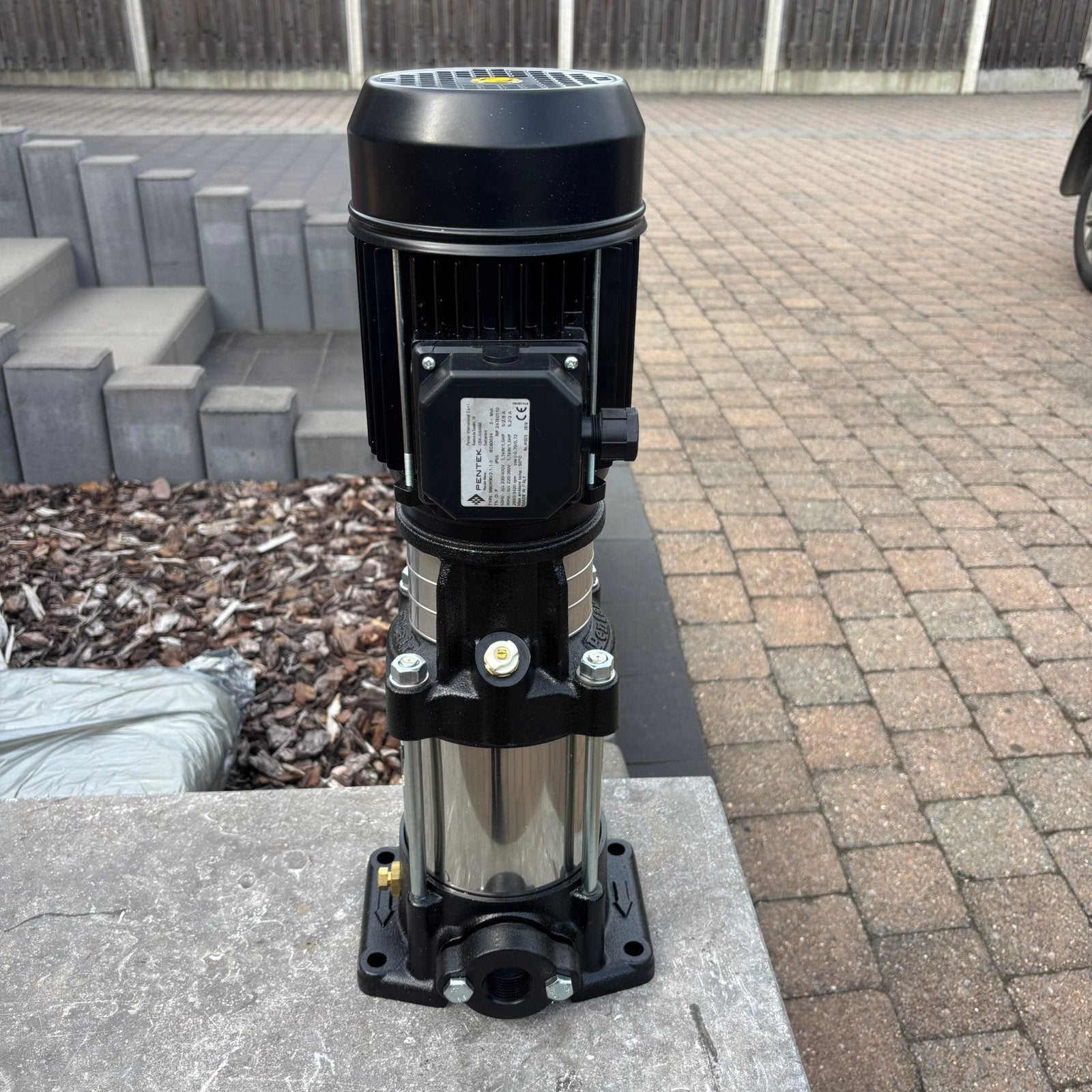 Verticale meertraps waterpomp, Tuin en Terras, Ophalen, Nieuw, Elektrisch, Bronpomp