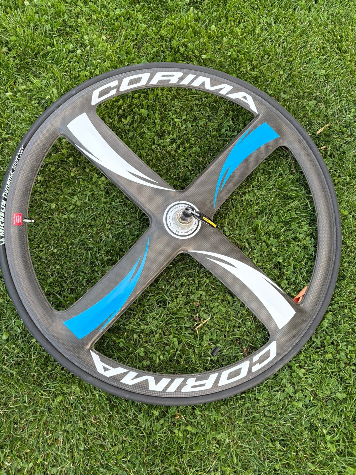 Roue carbone à 4 batons Corima, Vélos & Vélomoteurs, Racefiets, Comme neuf, Enlèvement, Carbone