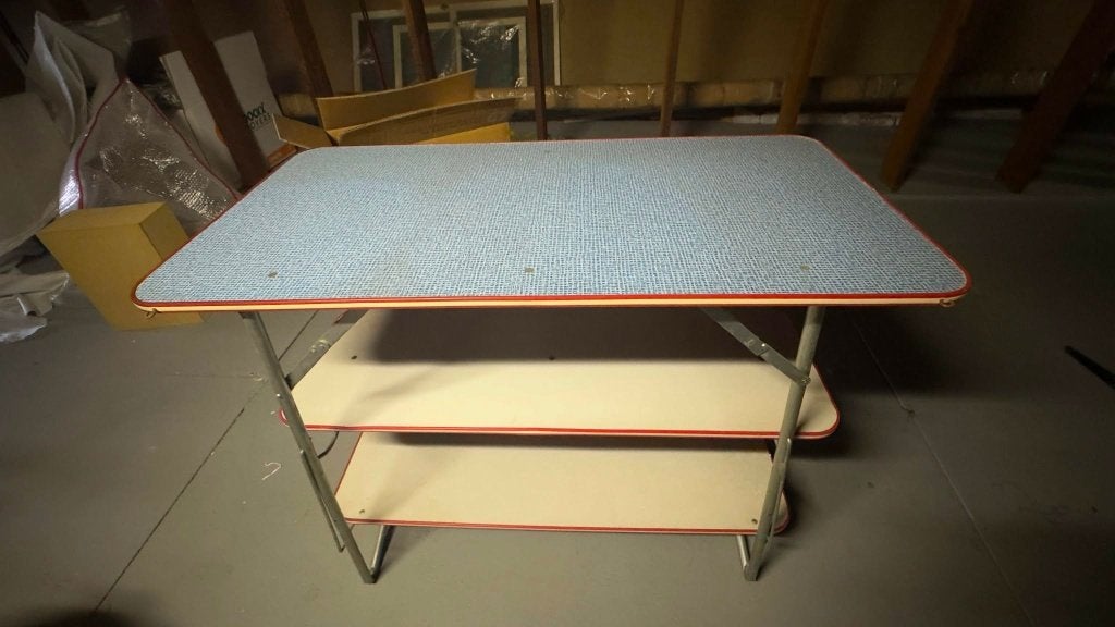 Vintage bijzettafel, Huis en Inrichting, Ophalen, Metaal of Aluminium, Zo goed als nieuw, 75 cm of meer