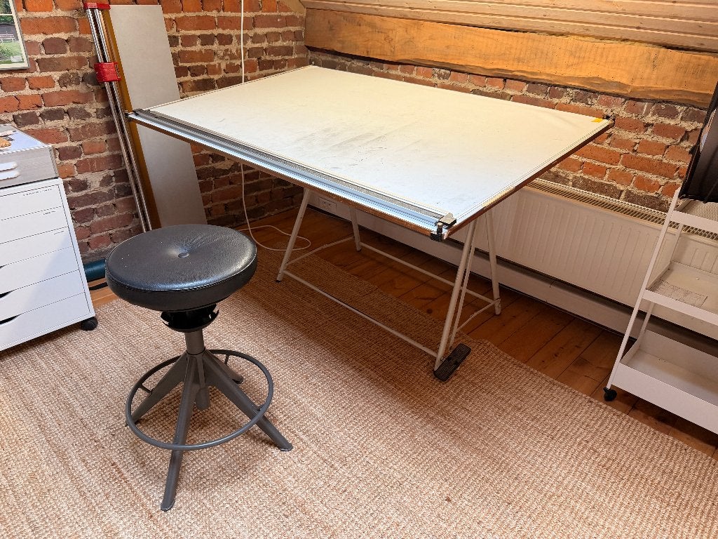 Tekentafel, Ophalen, Gebruikt, 130 tot 150 cm