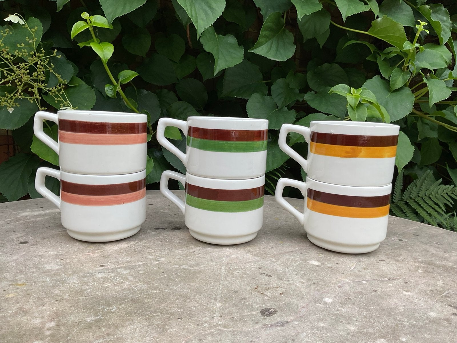 6 vintage koffiekoppen gestreept - niet gemerkt, Gebruikt, Keramiek, Vintage, Ophalen of Verzenden