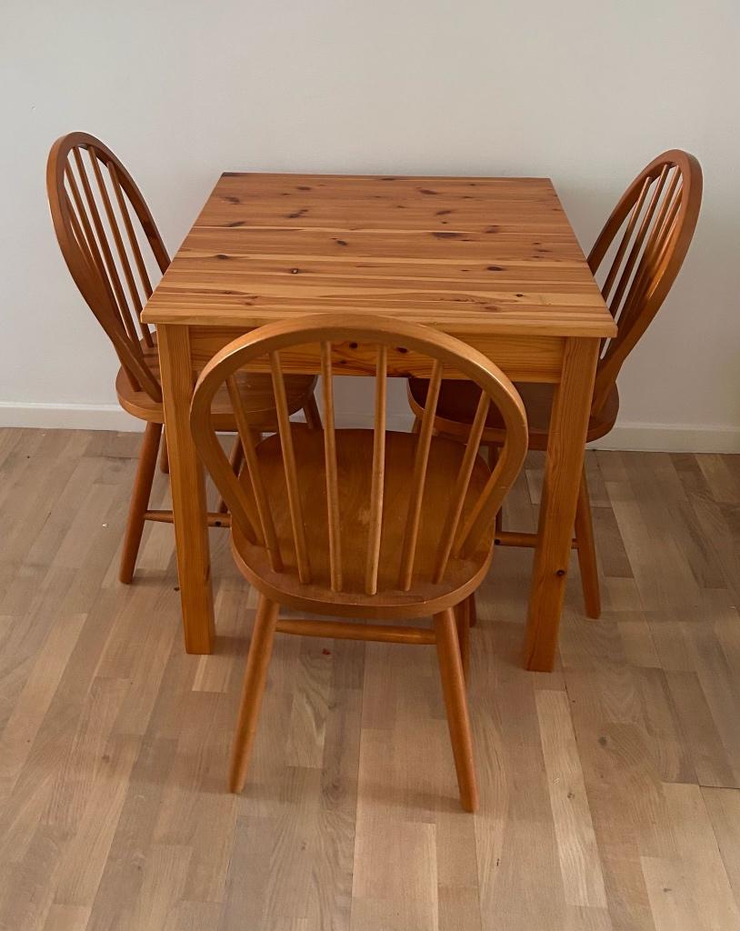Keukentafel met stoelen, Huis en Inrichting, Tafels | Eettafels, Ophalen, Gebruikt, Vierkant, Vier personen