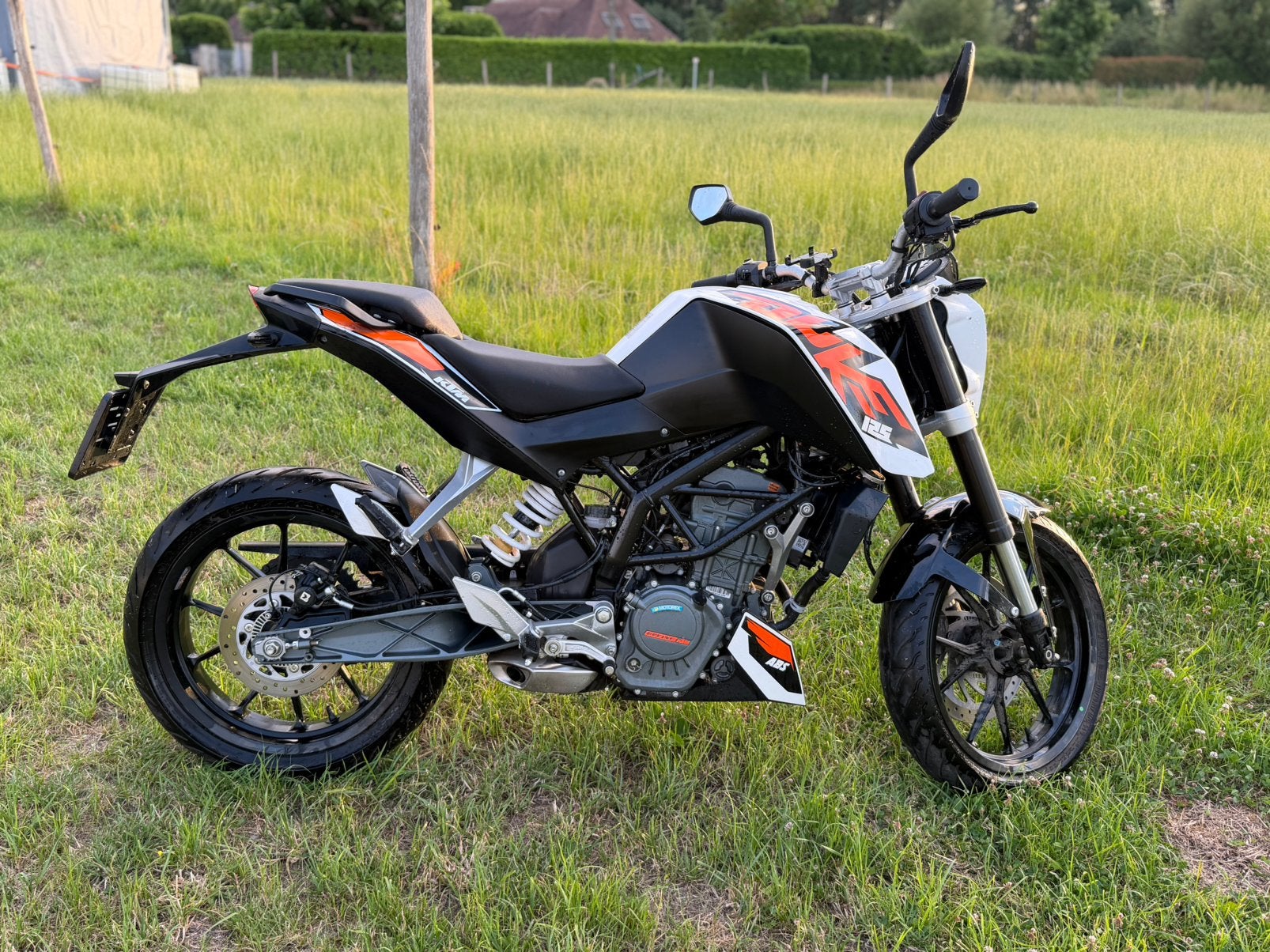 KTM Duke 125 - 2017 - weinig km, Motoren, Motoren | KTM, Particulier