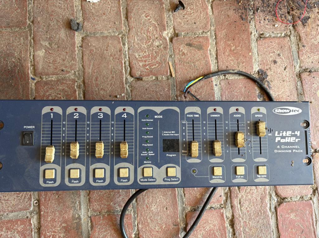 Showtec lichtdimmer 4 kanaals, Muziek en Instrumenten, Ophalen, Zo goed als nieuw