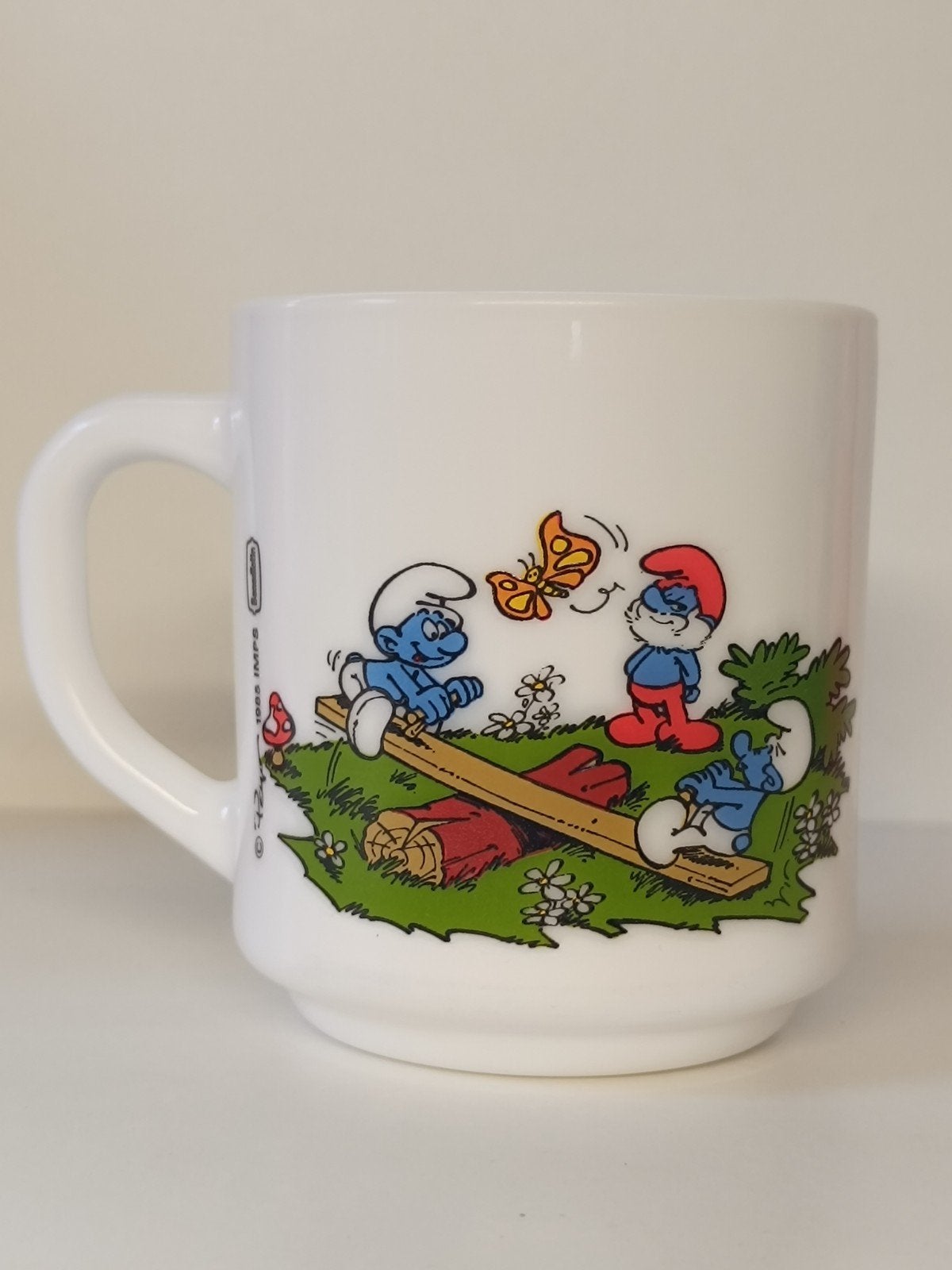Smurfen Peyo Arcopal Benedictin 1985 vintage mok, Collections, Schtroumpfs, Enlèvement ou Envoi