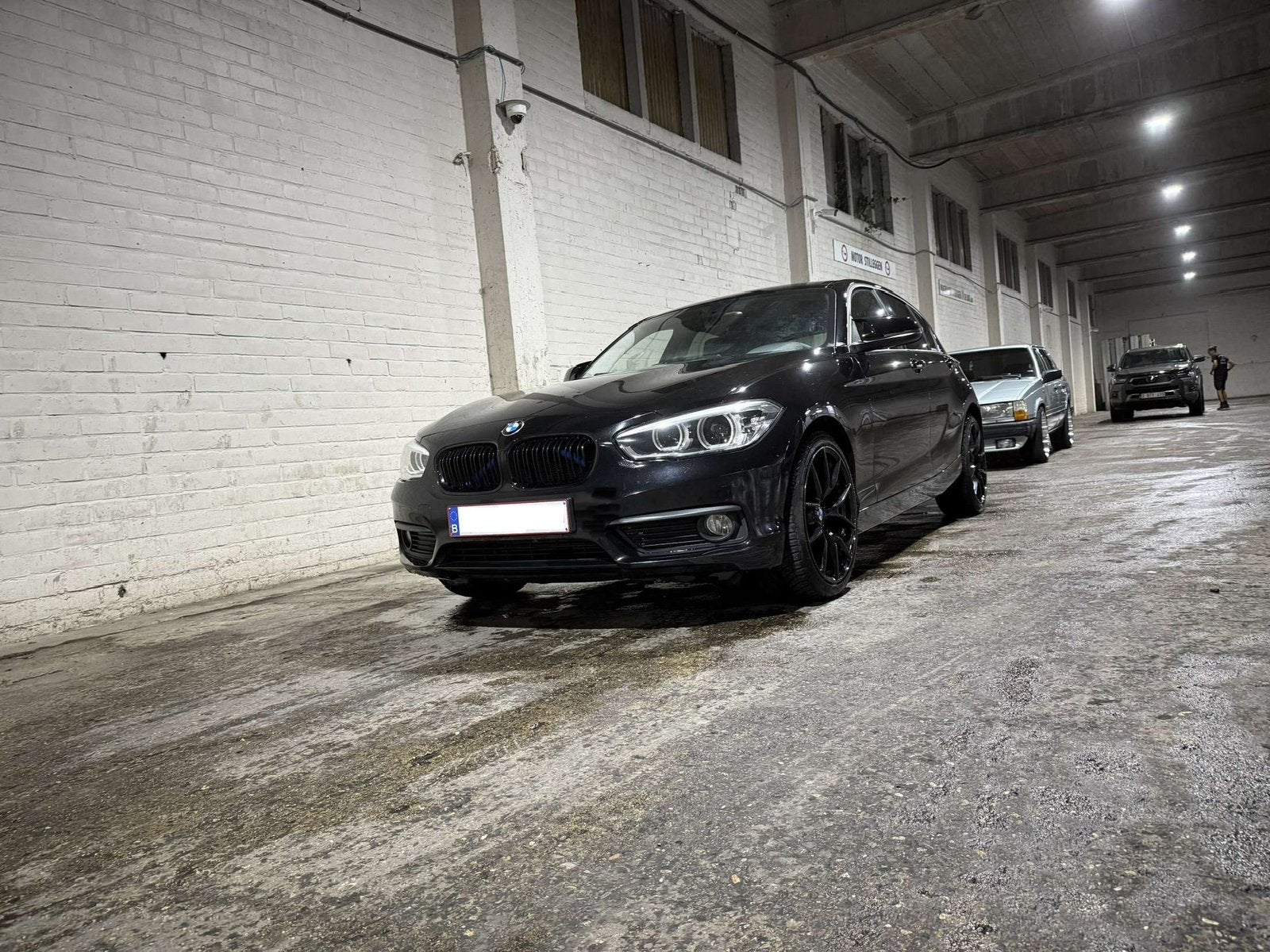 Bmw 1 serie 116i LCI facelift 2015, Auto's, Parkeerassistent, Zwart, Particulier, 3500 kg