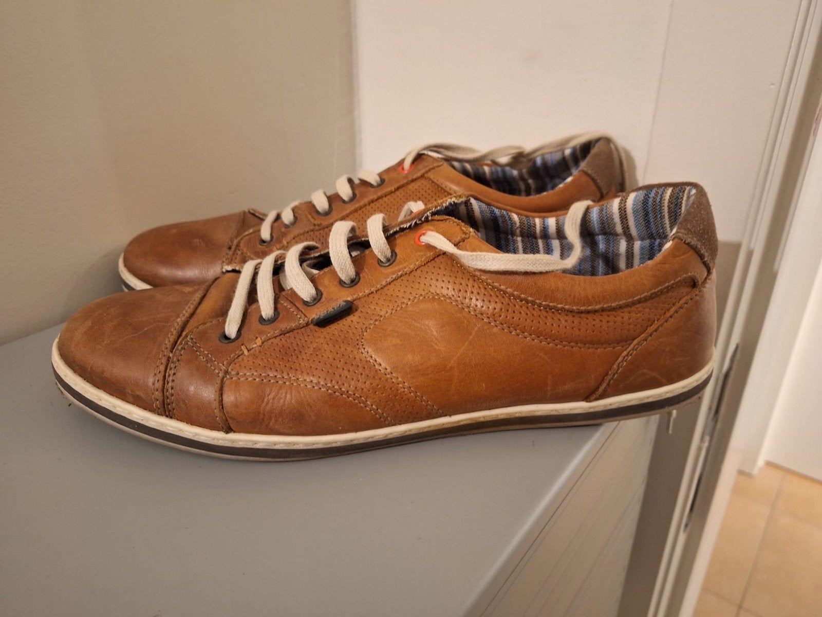 Bruine herenschoenen Scapa, Ophalen
