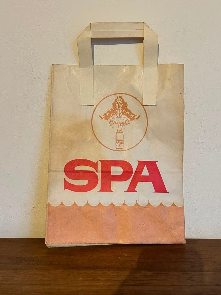 Vintage SPA papieren tas – jaren ‘70 stijl, Verzamelen, Ophalen of Verzenden, Gebruikt, Verpakking