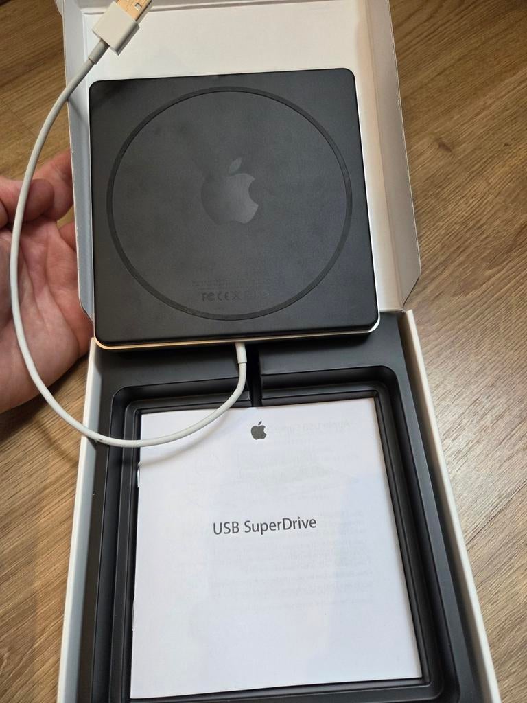 Apple USB SuperDrive, Enlèvement, Dvd