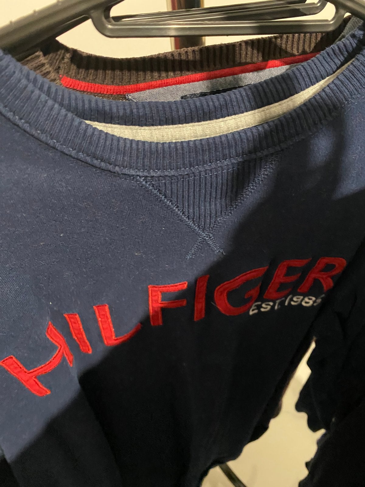 Vends lot pulls occasion thommy hilfiger, Enlèvement, Porté