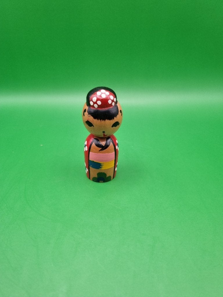 Joli Sosaku Kokeshi, 6 cm, Enlèvement ou Envoi, Japon, Bois