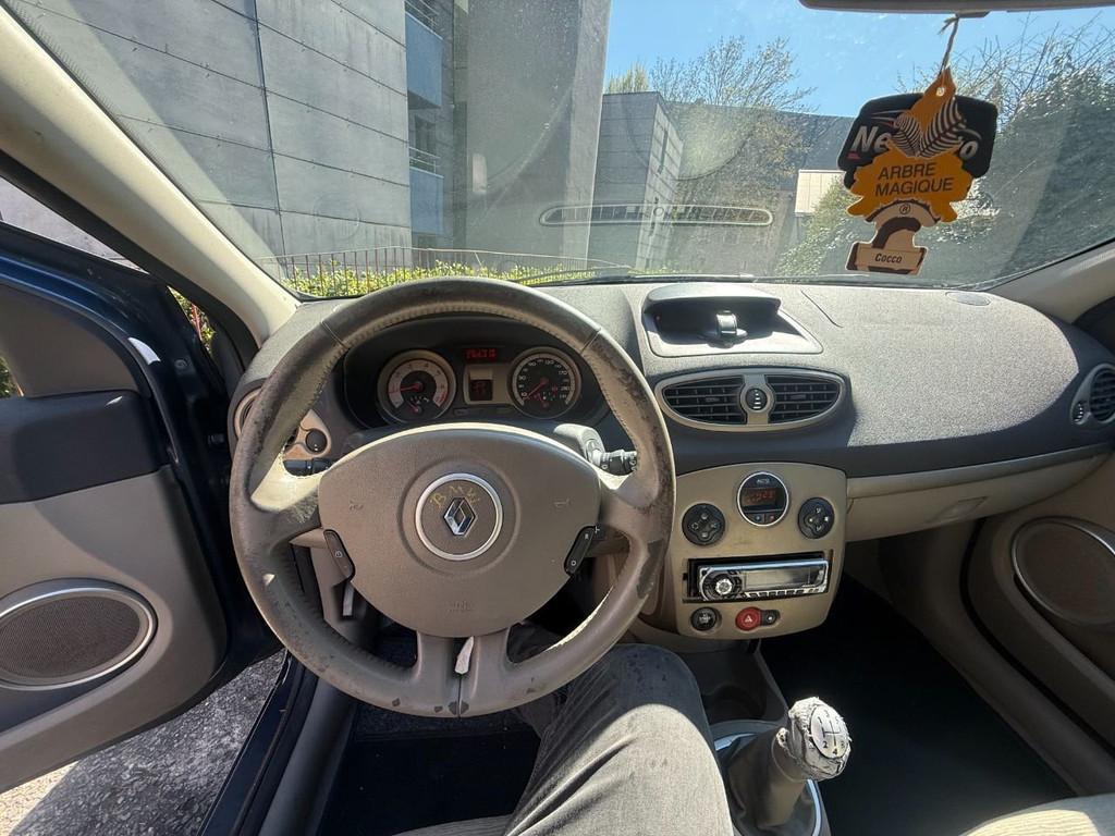 Renault Clio Privilege (année de construction 2003), Cuir, Achat, 82 kW, Entreprise