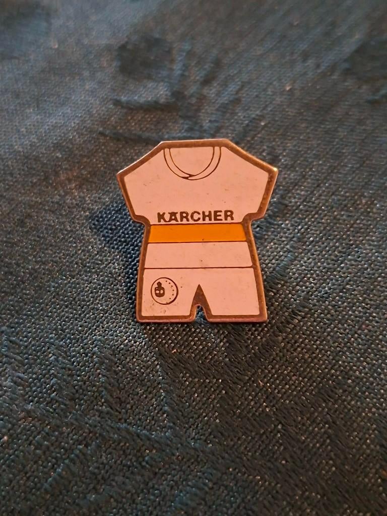 Pin/Speldje : Rac. Genk / Voetbaltenue, Ophalen of Verzenden, Zo goed als nieuw, Sport, Speldje of Pin